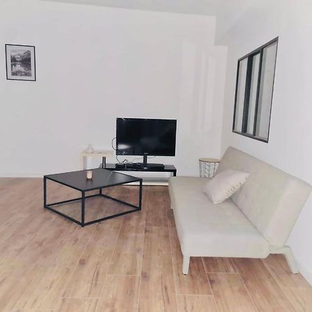 Logements 6 Pers A 15 Minutes D Angers Corné エクステリア 写真