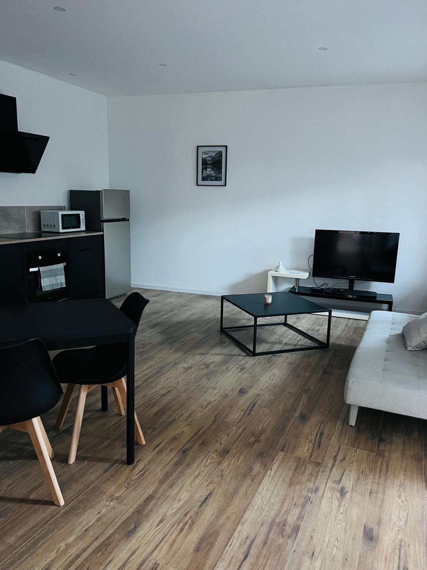 Logements 6 Pers A 15 Minutes D Angers Corné エクステリア 写真