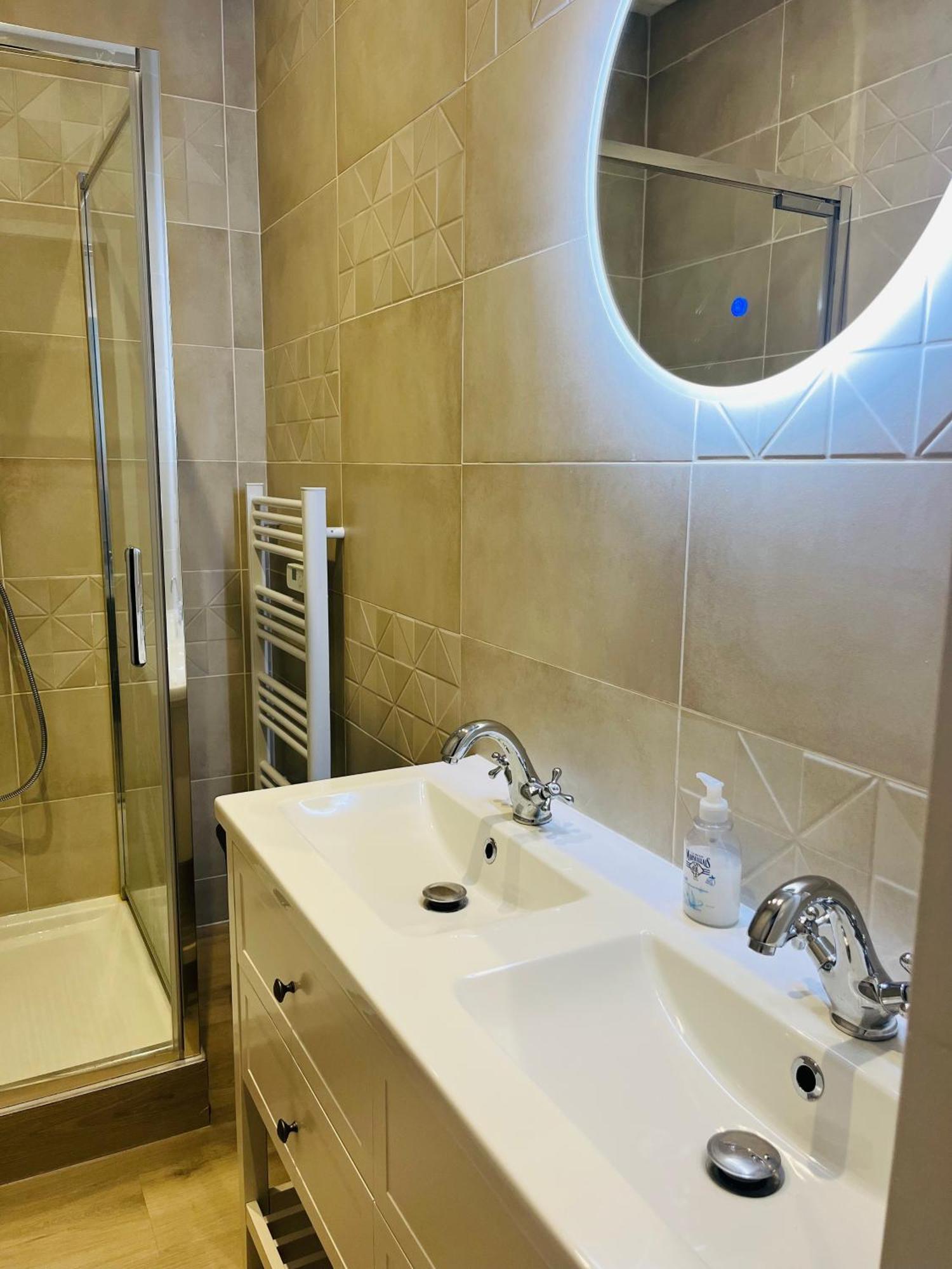 Logements 6 Pers A 15 Minutes D Angers Corné エクステリア 写真
